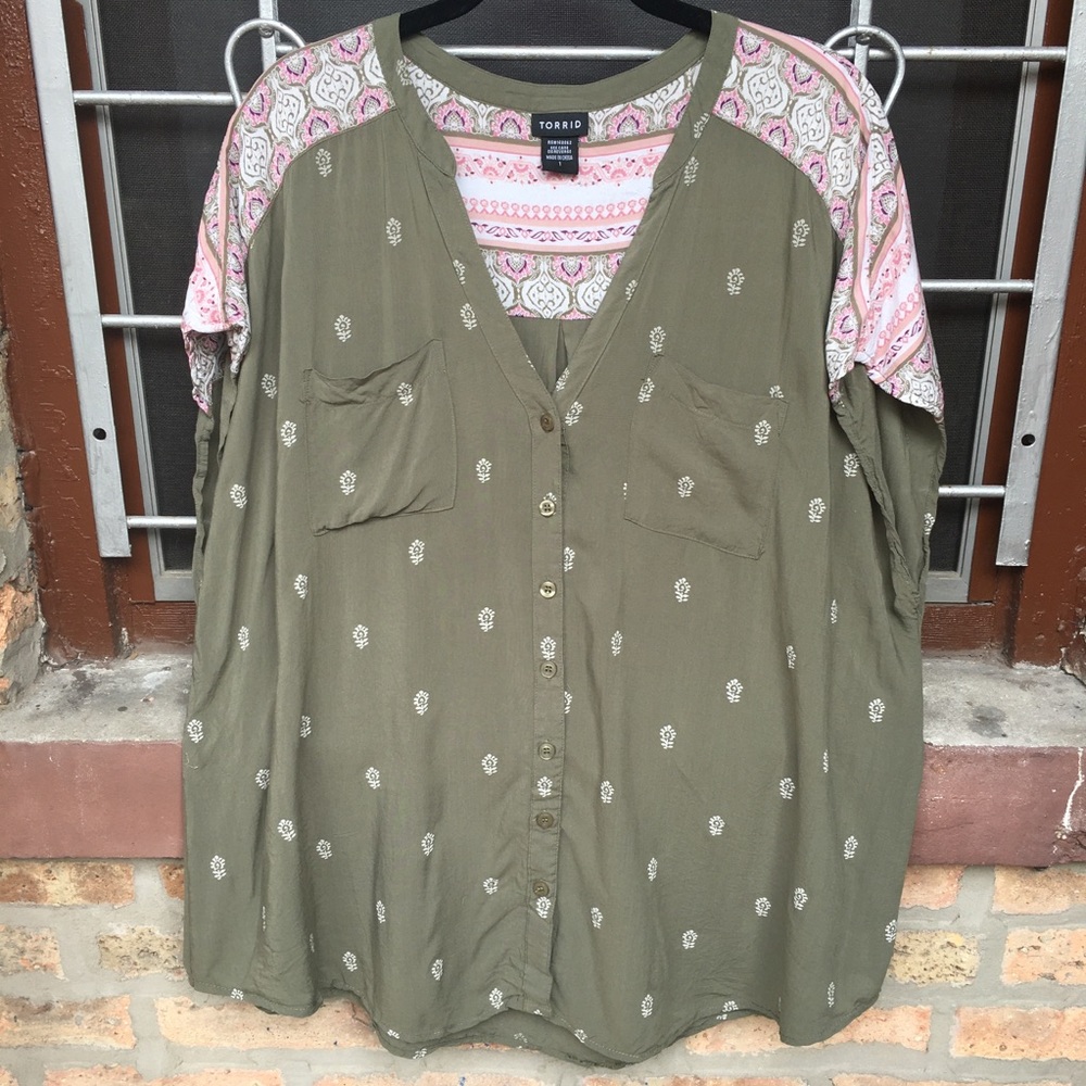 Torrid green pink print button down boho top 1x